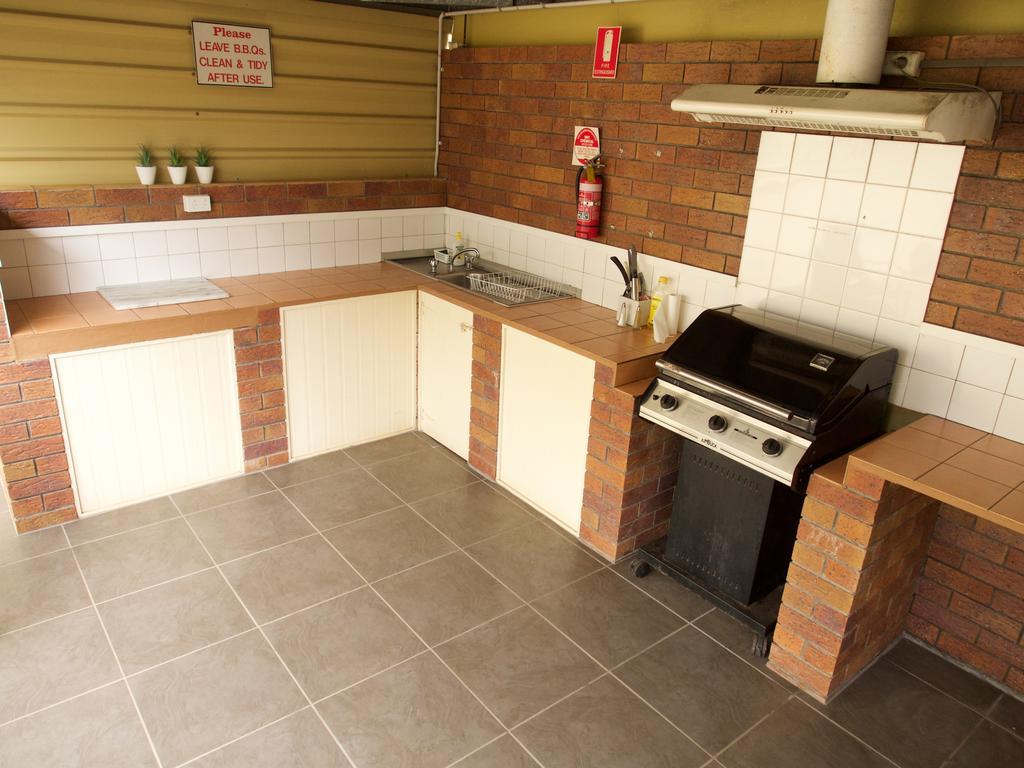 Ruthven Street Motor Inn Toowoomba Ngoại thất bức ảnh