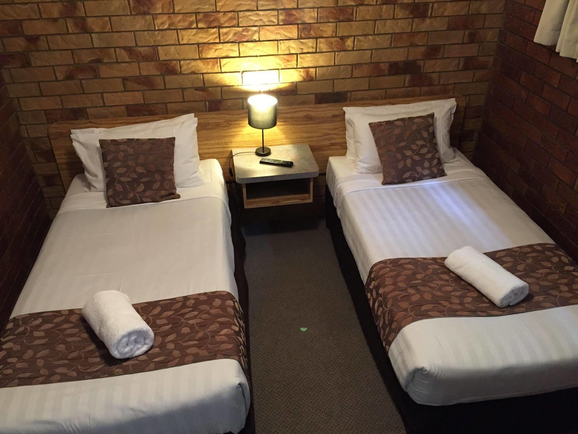 Ruthven Street Motor Inn Toowoomba Ngoại thất bức ảnh
